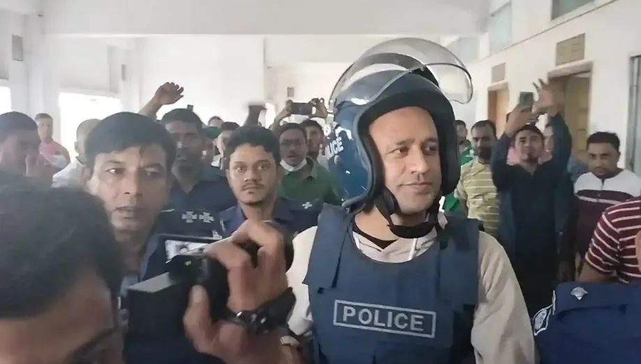 জেলে বসেই নির্বাচনে অংশ নিতে চান ব্যারিস্টার সুমন