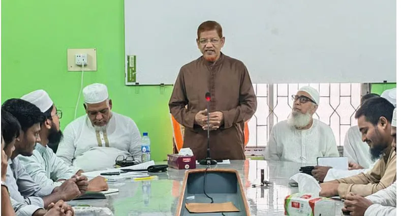 আন্দোলনের মাধ্যমে সরকারকে গণভোটের রায় মানতে বাধ্য করা হবে: জামায়াত নেতা আযাদ