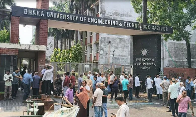 নতুন ভিসিকে ক্যাম্পাসে ঢুকতে বাধা, চলছে ‘ডুয়েট ব্লকেড’