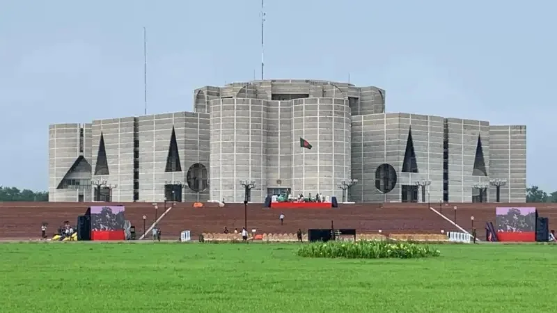 ত্রয়োদশ সংসদ বসছে আজ, প্রথমবার স্পিকারের চেয়ার শূন্য