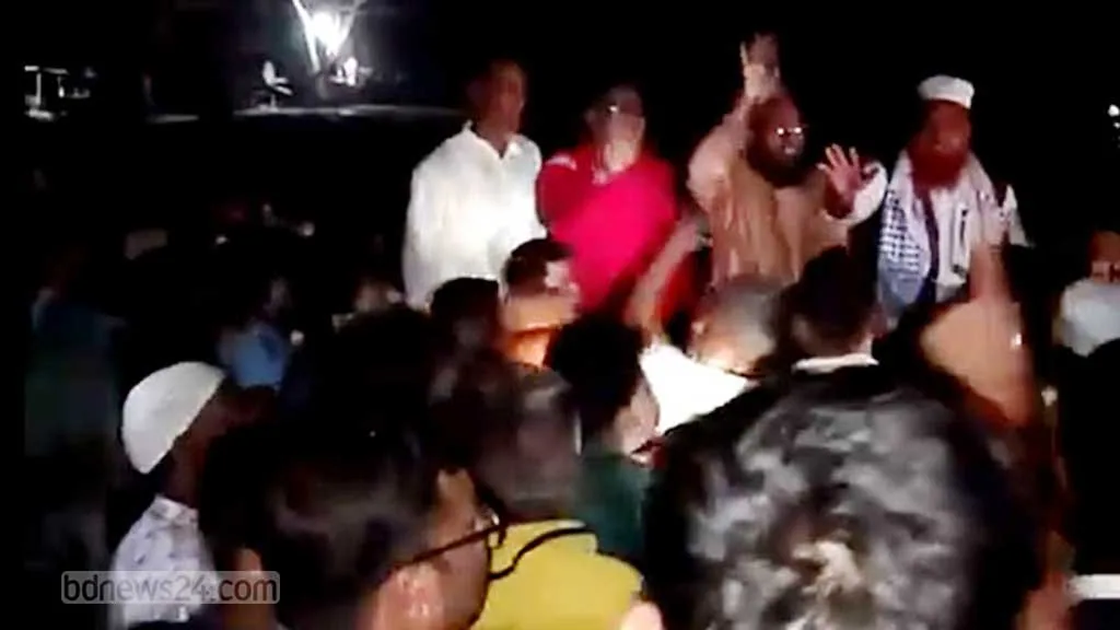 রাজশাহীতে ‘ইমাম নিয়োগ নিয়ে’ বিএনপি-জামায়াত সংঘর্ষ, নিহত ১