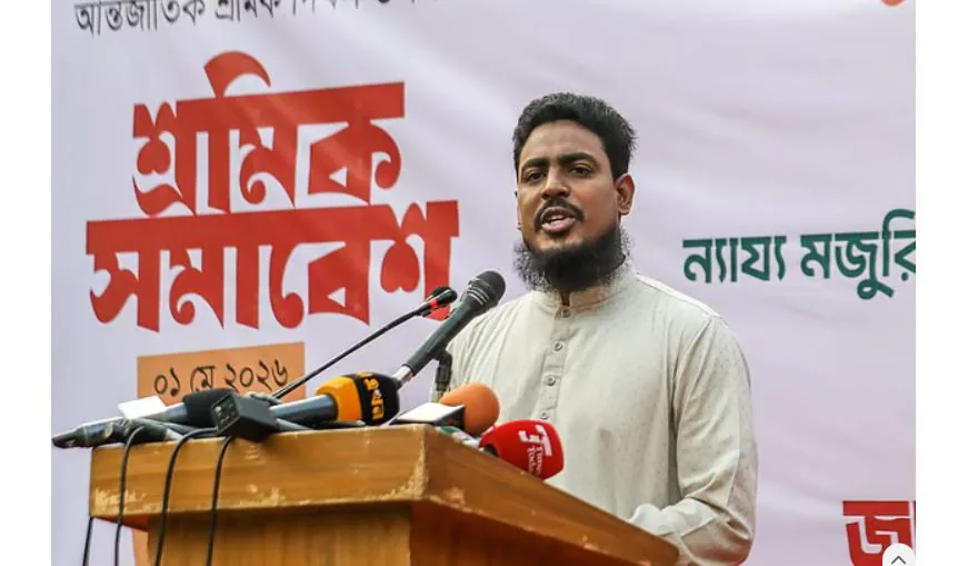 লুটপাটকারীদের কাছে ব্যাংক তুলে দেওয়ার আয়োজন চলছে: অভিযোগ আখতারের