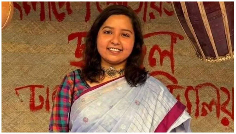 আমার সঙ্গে অন্য নারীর তুলনা করে আমার বিজয়কে কলুষিত করছেন