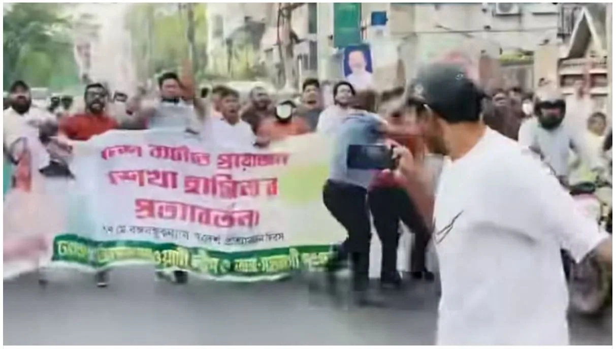 আসাদগেটে নিষিদ্ধ আ.লীগের ঝটিকা মিছিল