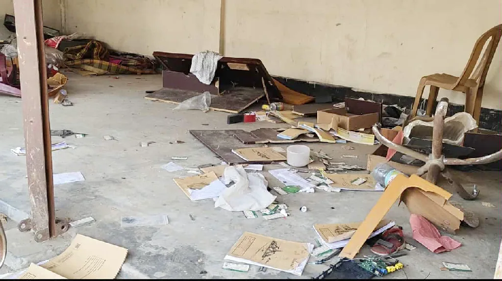বিএনপির কার্যালয় খোলা নিয়ে সংঘর্ষ, ছেলের পিস্তলের গুলিতে আহত বাবা