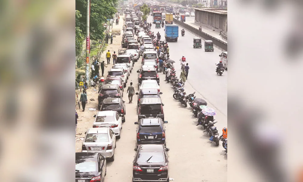এত তেল যাচ্ছে কোথায়
