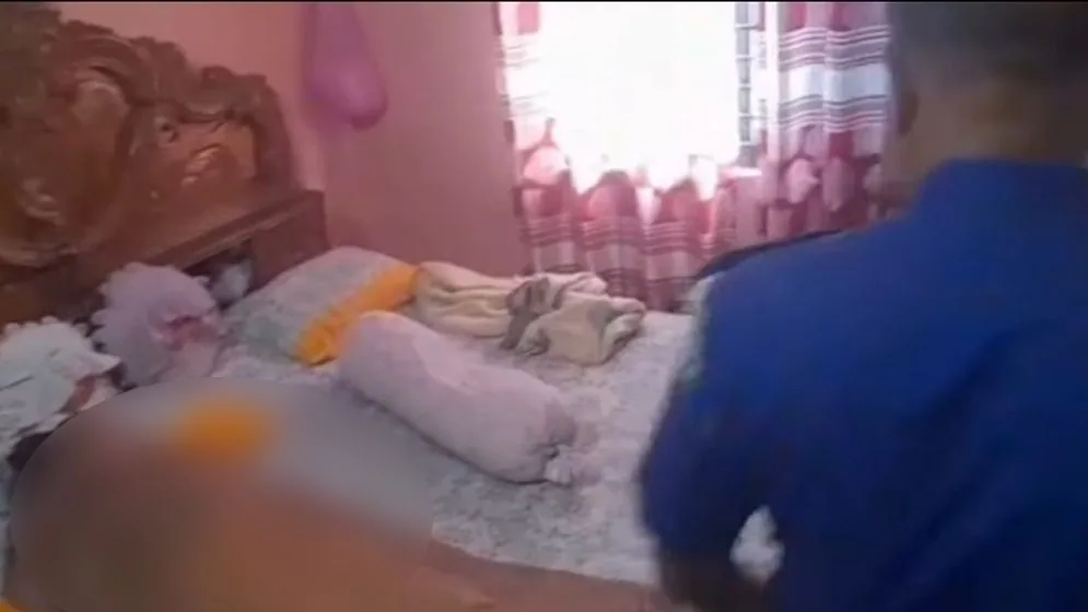 স্ত্রীকে হত্যার পর ঘরে তালা দিয়ে পালিয়েছেন ছাত্রদল নেতা