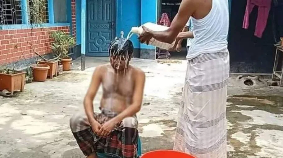 দুধ দিয়ে গোসল করে রাজনীতি ছাড়লেন বিএনপি কর্মী