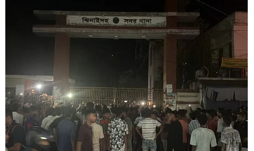 নাসীরুদ্দীনের ওপর হামলার ঘটনায় ছাত্রদলের ৮ নেতার নামে মামলা, প্রতিবাদে বিক্ষোভ