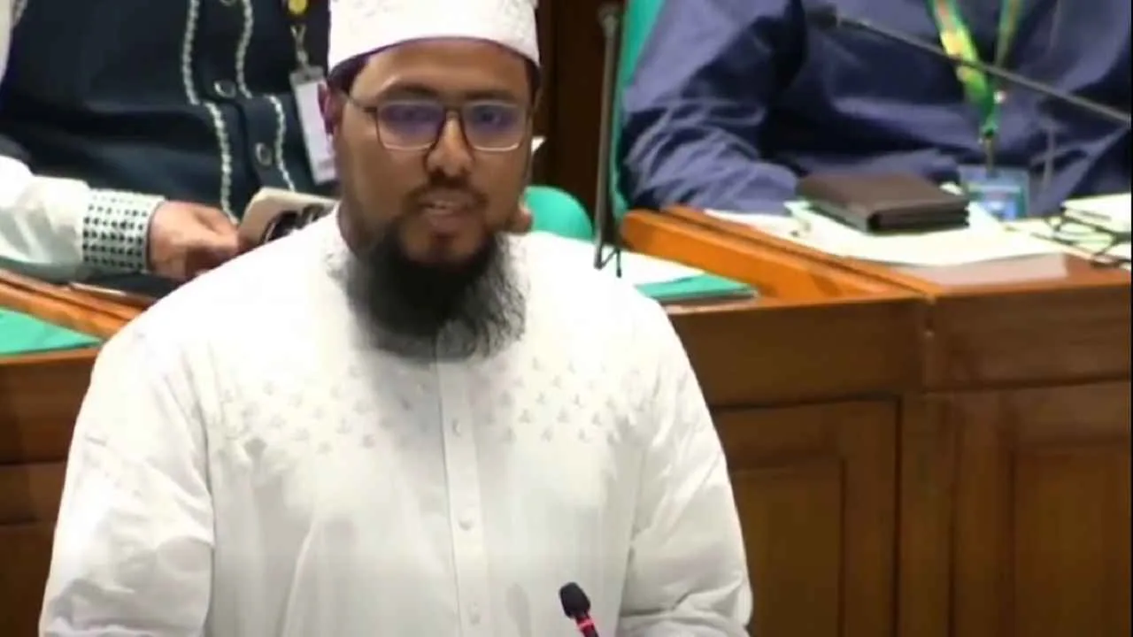 জ্বালানি তেলের সংকট নেই এমন দাবি বাস্তবতার সঙ্গে সাংঘর্ষিক: এমপি রাশেদ