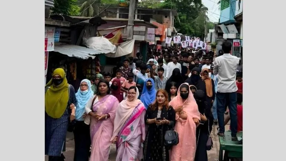 ৫০ কোটি টাকার প্রকল্পের কাজ ১০ কোটিতে, বাকি ৪০ কোটি পকেটে—এই চক্রই রাষ্ট্রকে পিছিয়ে দিয়েছে