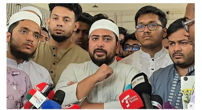অধ্যাপক ইউনূসসহ সাবেক উপদেষ্টাদের মাঠে নামতে হবে: সংস্কার প্রশ্নে নাহিদ ইসলাম