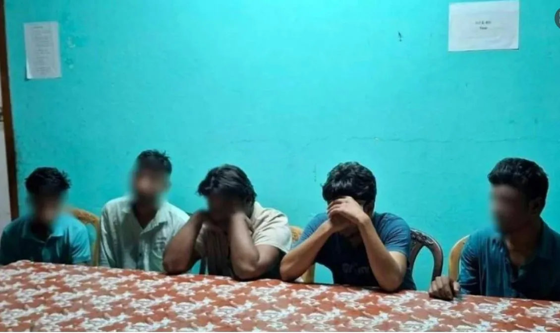 সমকামিতার দায়ে দুই ছাত্রদল নেতাসহ ৪ জনের সিট বাতিল, কারাদণ্ড