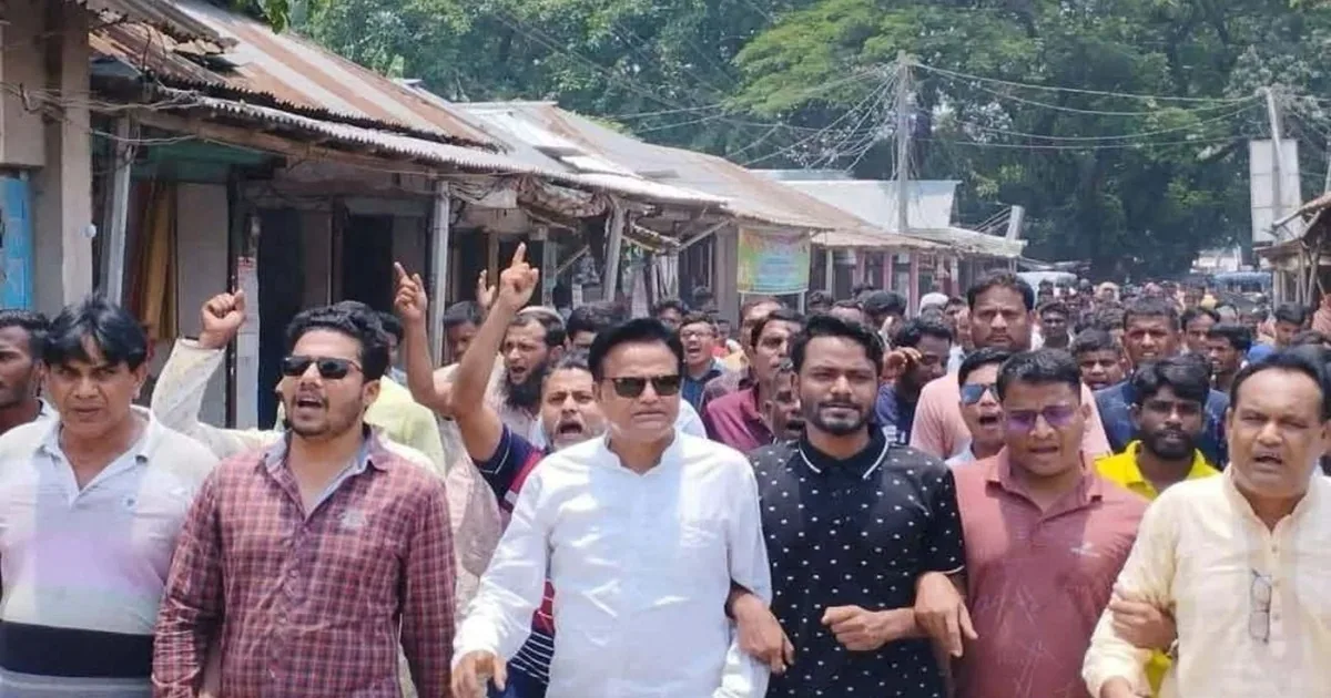 ফুলছড়িতে কার্যক্রম নিষিদ্ধ আ.লীগের কর্মসূচি পালনে জনমনে প্রশ্ন