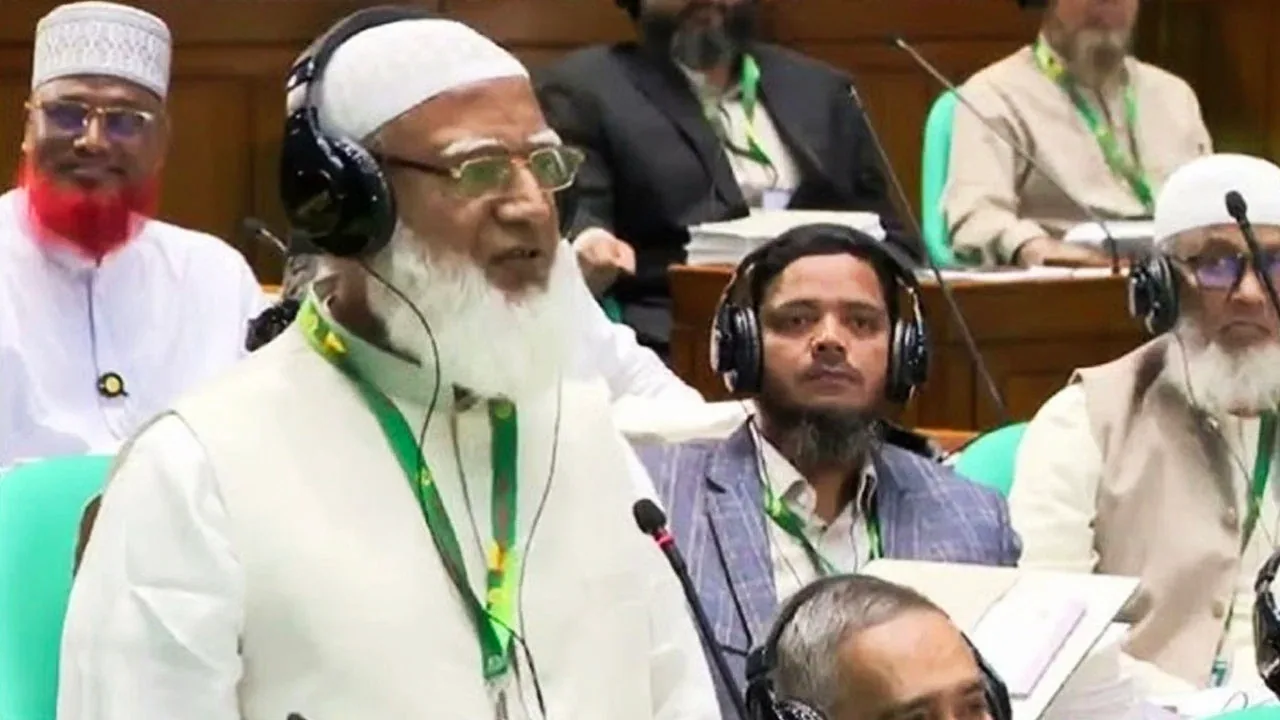 ইসলামী ব্যাংকের অর্থ নির্বাচনী তহবিলে গেছে প্রমাণ করুন, মেডেল দেব: শফিকুর রহমান