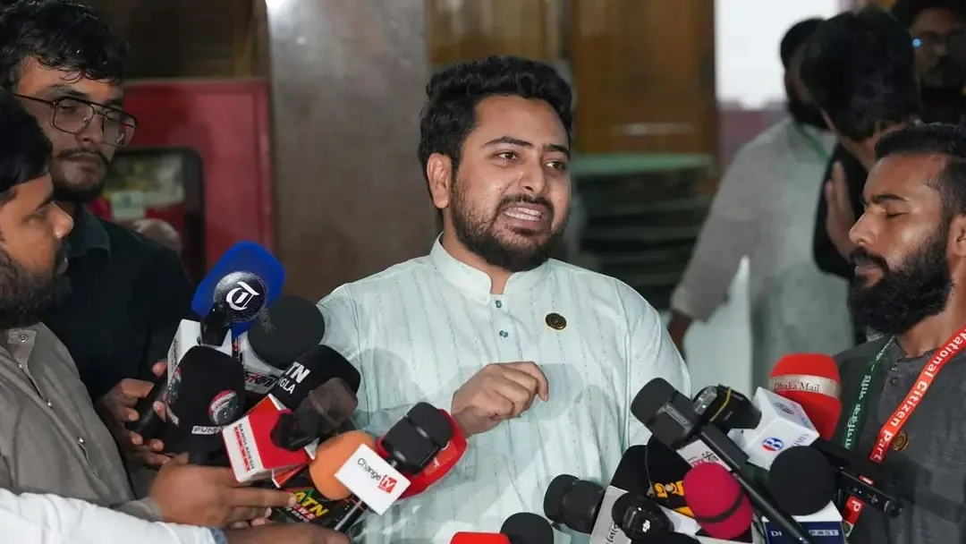 হাসিনার জন্য ফাঁসির দড়ি অপেক্ষা করছে : নাহিদ ইসলাম