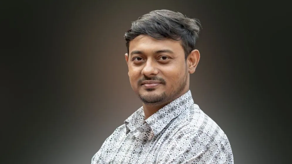 খামেনির জানাজায় অংশ নিতে ইরান যাচ্ছেন নাসীরুদ্দীন পাটওয়ারী