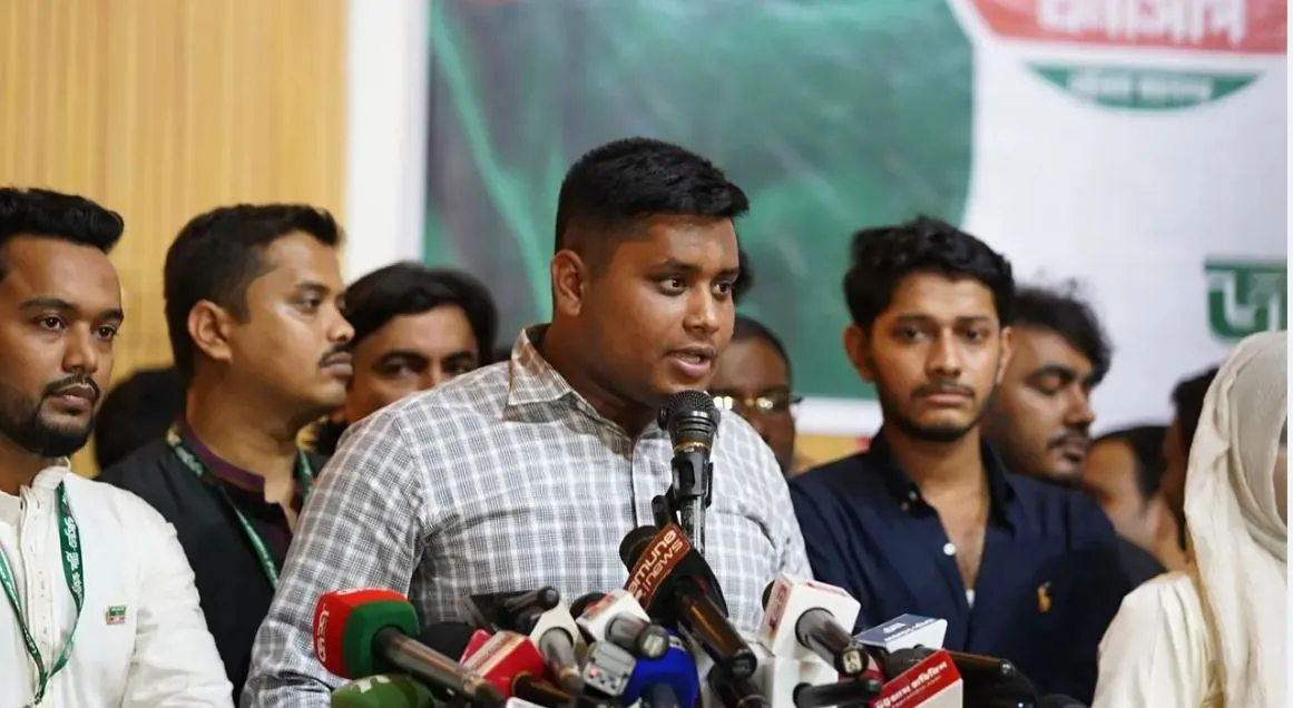 বিএনপির অনেকেই আমাদের সঙ্গে যোগাযোগ করছেন: হাসনাত আবদুল্লাহ