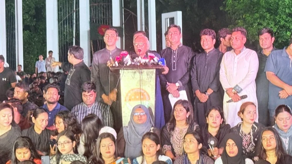 চীনের প্রাচীর দেখিনি, আবু সাঈদের বুক দেখেছি: রিজভী
