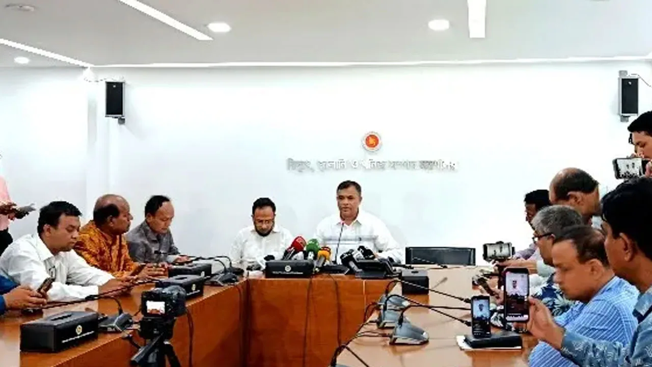 আগামী দুই মাসেও দেশে তেলের সংকট হবে না: জ্বালানি মন্ত্রণালয়