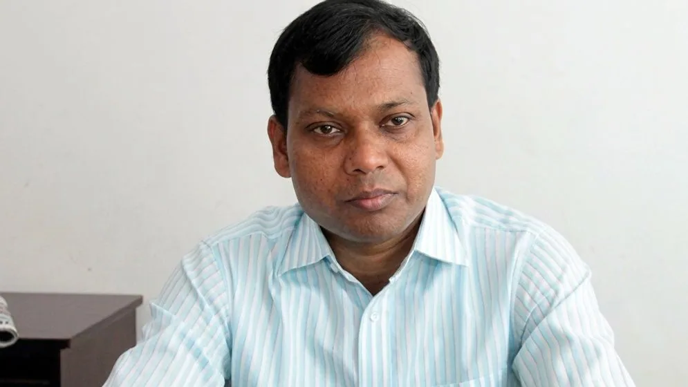 ডিসি সারওয়ার আলমকে পুনর্বহালের দাবি গণঅধিকার পরিষদের নেতার