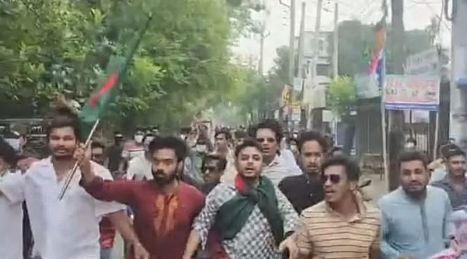 কুষ্টিয়ায় সকালে ও দুপুরে ছাত্রলীগ-যুবলীগের ঝটিকা মিছিল, বিকেলে ছাত্রদল-যুবদলের হুঁশিয়ারি