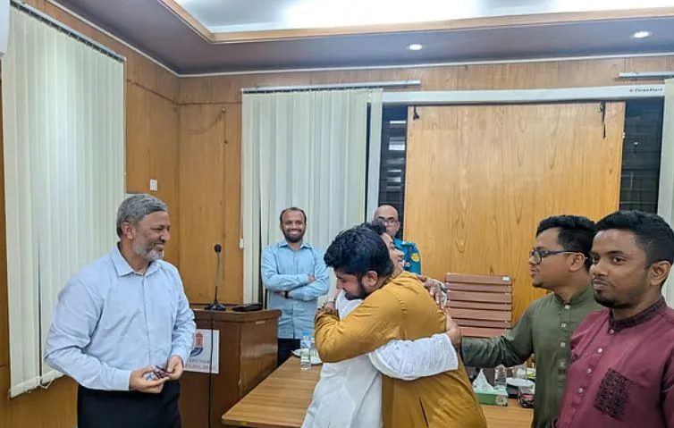 ছাত্রদল-ছাত্রশিবিরের সমঝোতা, হলে উঠলেন শিবিরের নেতা-কর্মীরা