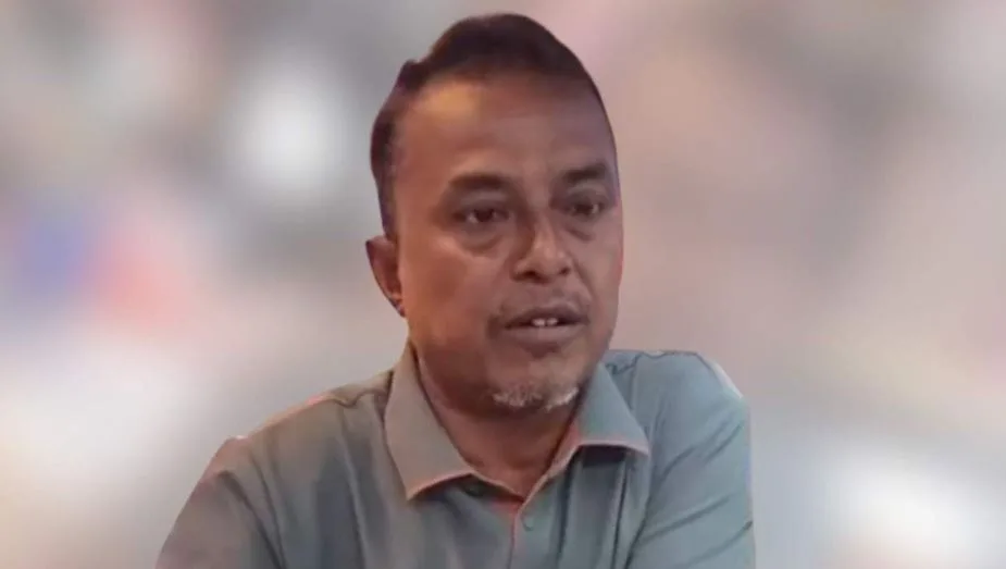 যুবদল নেতা পরিচয়ে ৫০% চাঁদা দাবির অভিযোগ, পুলিশের সামনেই ঠিকাদারকে মারধর