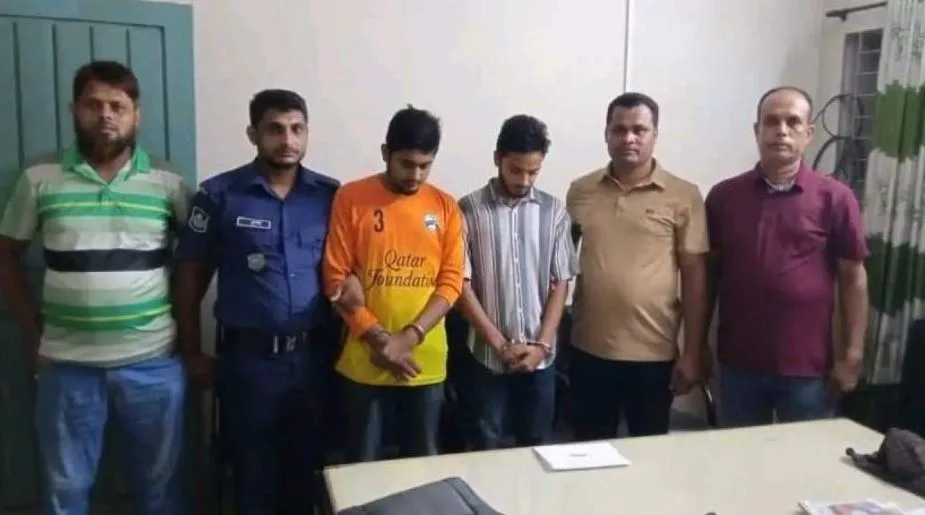ইয়াবা নিয়ে কলেজ ছাত্রদলের সাধারণ সম্পাদকসহ আটক ২