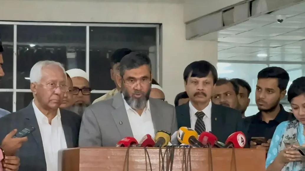 উপনির্বাচনে মাঠে নামছে সেনা, সব স্থানীয় নির্বাচন জুনের আগে: ইসি