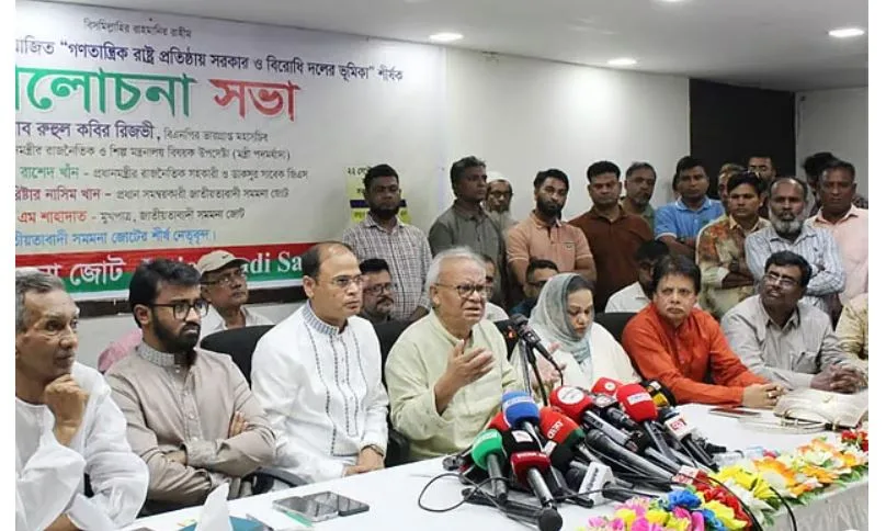 জ্বালানি অস্থিরতার জন্য সরকার নয়, মধ্যপ্রাচ্যের যুদ্ধ দায়ী: রুহুল কবির রিজভী