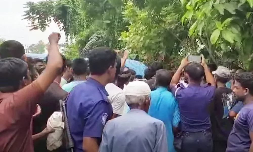 সারের দাবিতে কুড়িগ্রাম–নাগেশ্বরী মহাসড়ক অবরোধ কৃষকদের