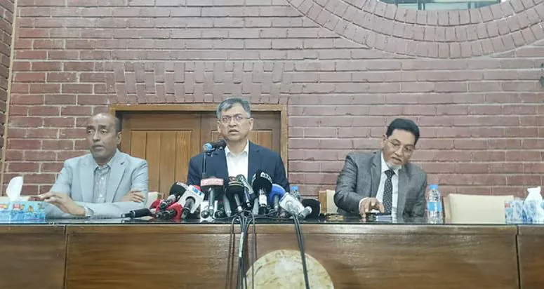 ডিসেম্বরের মধ্যে আলোচনা শেষ করতে চায় সংবিধান সংশোধন কমিটি: সালাহউদ্দিন আহমদ