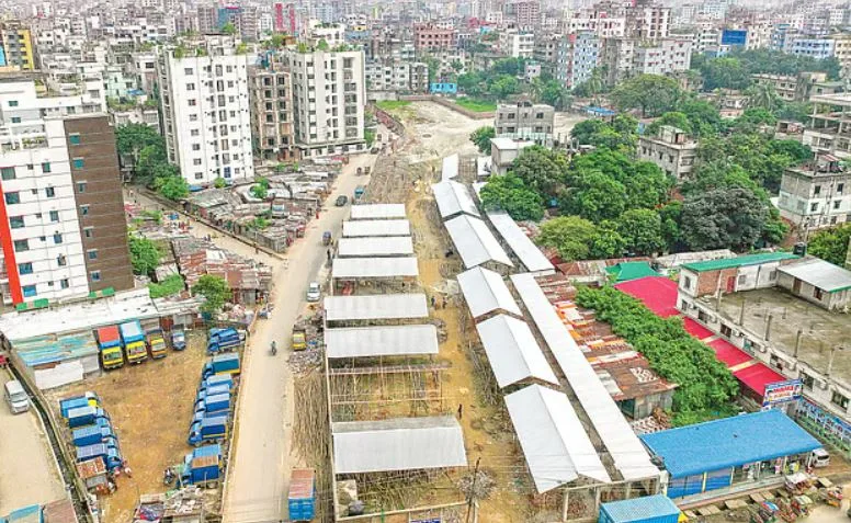 হাসপাতালের জমিতে হচ্ছে আড়ত, অভিযোগ স্থানীয় বিএনপি নেতাদের বিরুদ্ধে