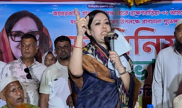 চাঁদাবাজি আর দ্রব্যমূল্যের চাপে মানুষ, রুমিনের ক্ষোভ