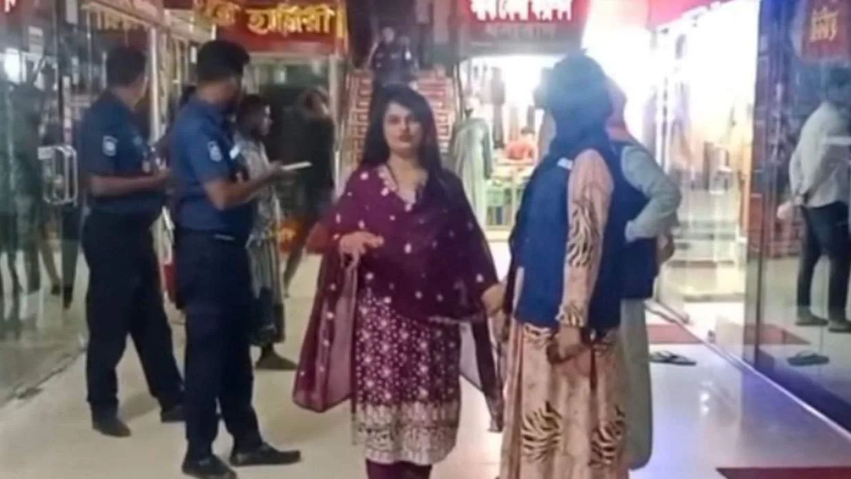 ‘কাকে ভোট দিয়ে ভুক্তভোগী হলাম’— ফেসবুকে সরকারের সমালোচনা, আটক নারী