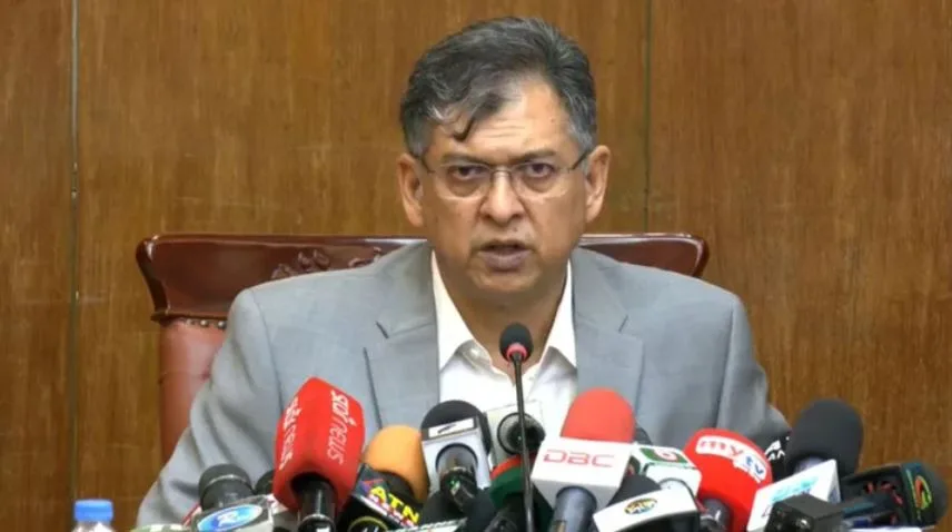 সরকার ক্রসফায়ার চায় না, আইজিপির বক্তব্য ঠিক হয়নি: স্বরাষ্ট্রমন্ত্রী